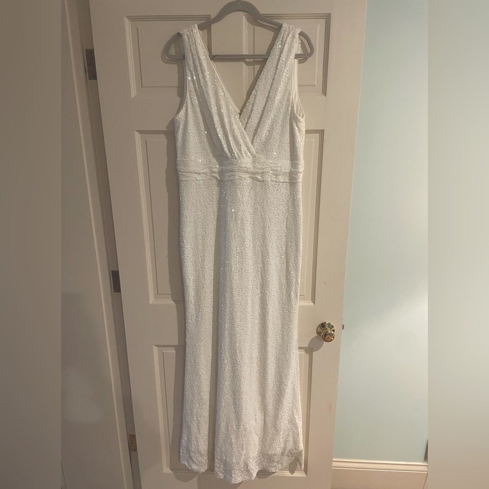 BELLE BADGLEY MISCHKA white sequin floor length dress 14 ✨